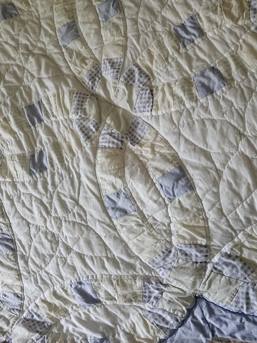 Light Blue and Cream Quilted Bedspread - Classic Wedding Ring Pattern